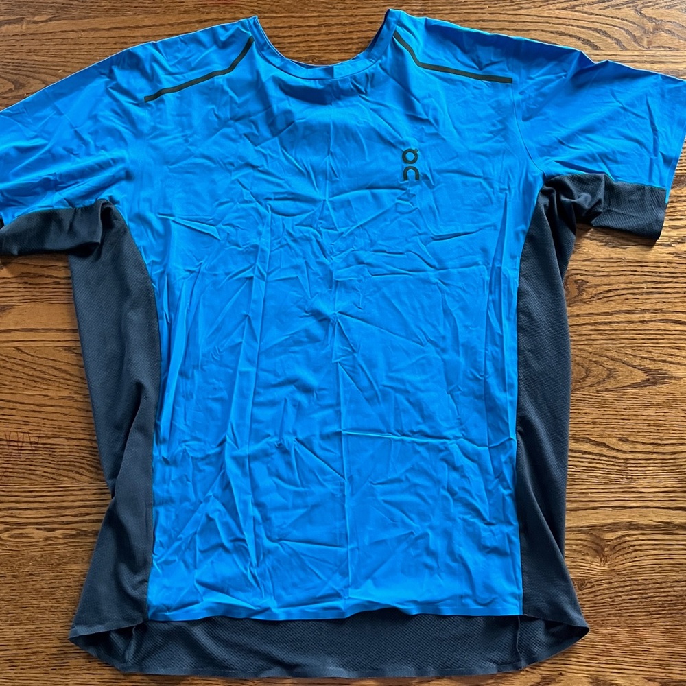 On Running Men’s Performance T Size XL